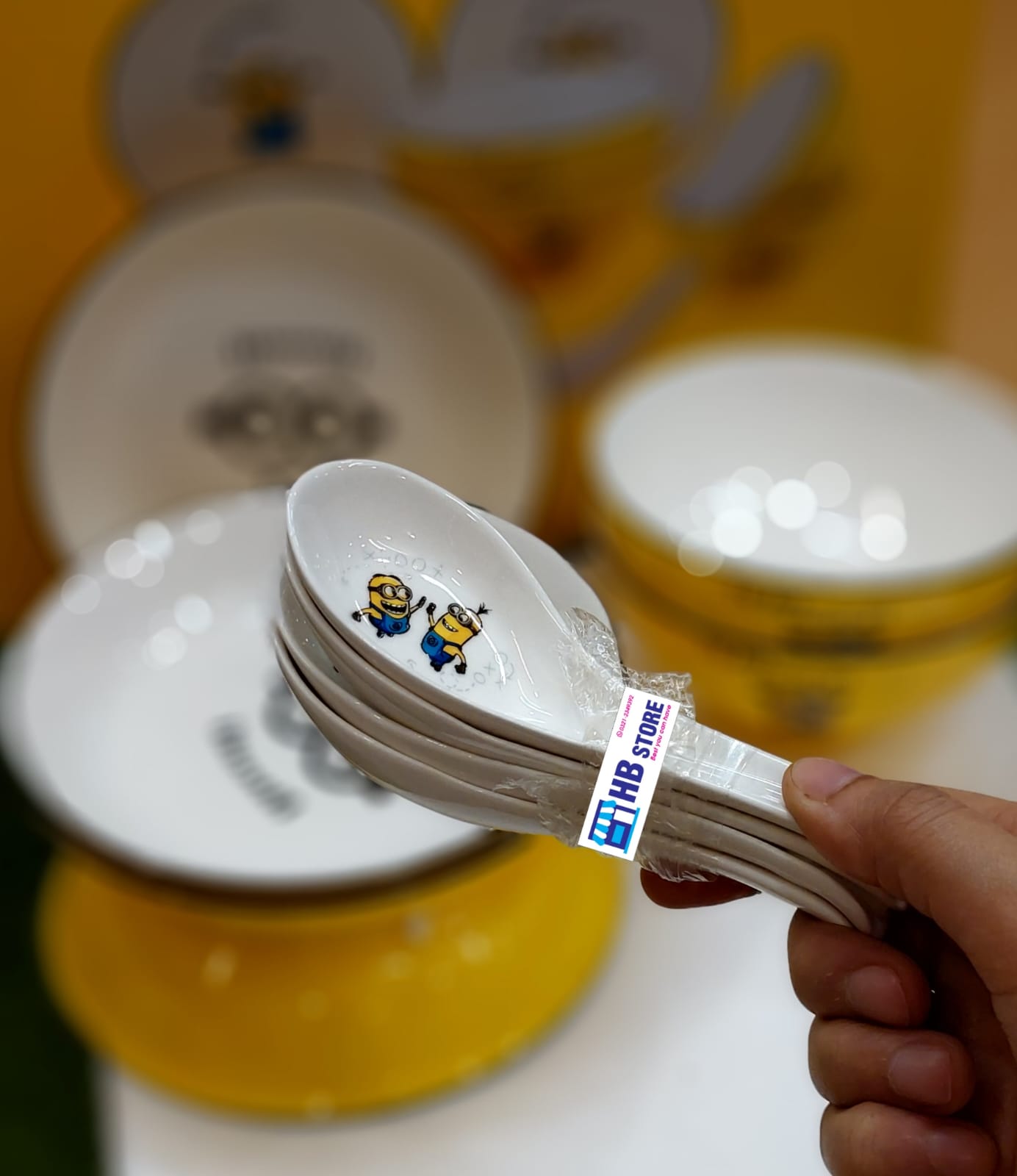 Official Minions "Stuart" Ceramic Dinnerware Set